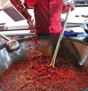 重慶火鍋底料食品廠，好的配菜，讓你彰顯男人風范
