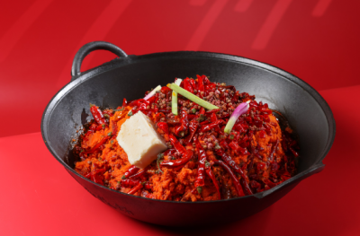 探尋火鍋店紅油的獨(dú)門秘訣，它的價(jià)格為何與眾不同？