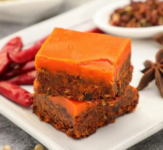 探尋火鍋風味：紅油加工背后有何緣由？